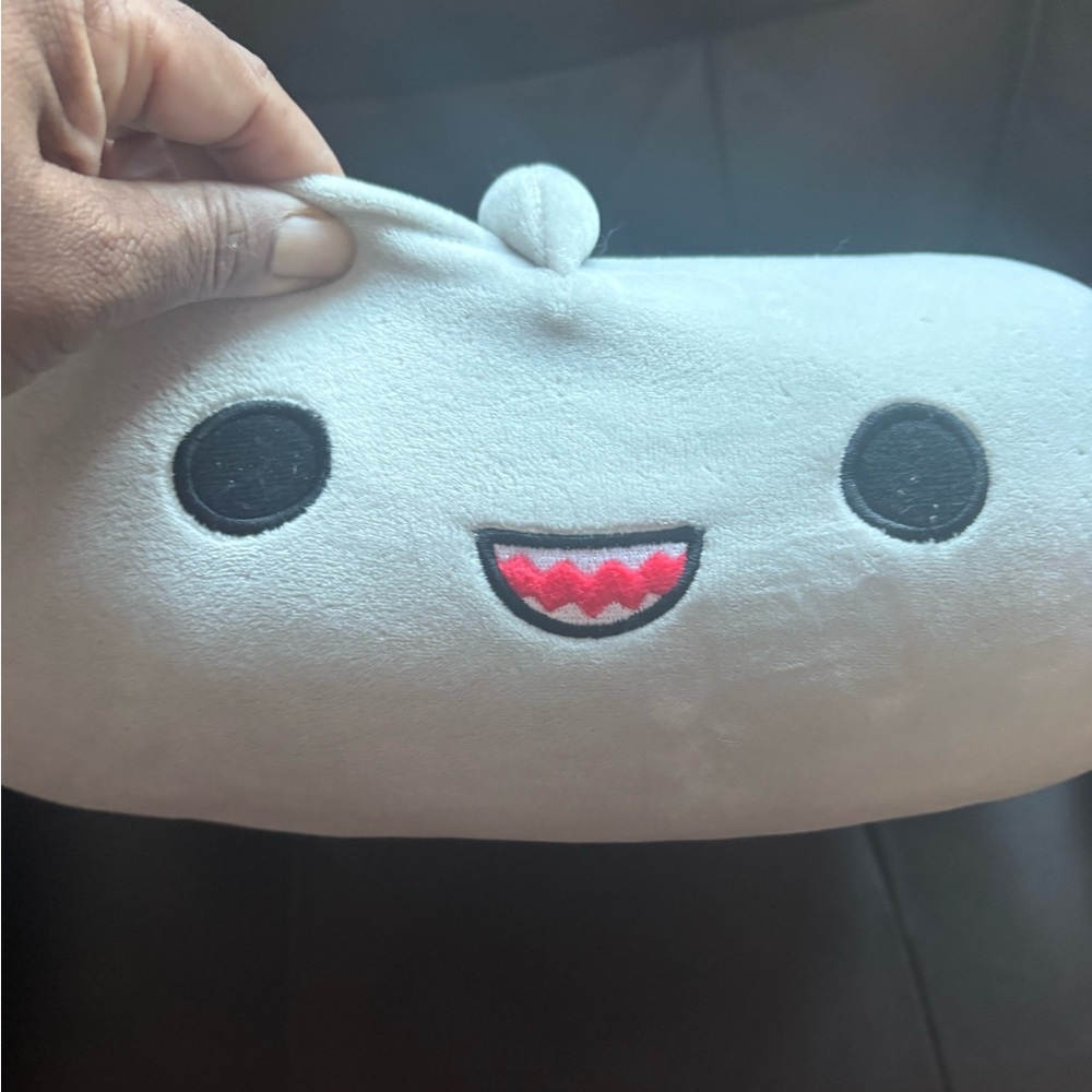 Gray Squishmallow pet bed: euc shows no sign of wear - Picture 3 of 4